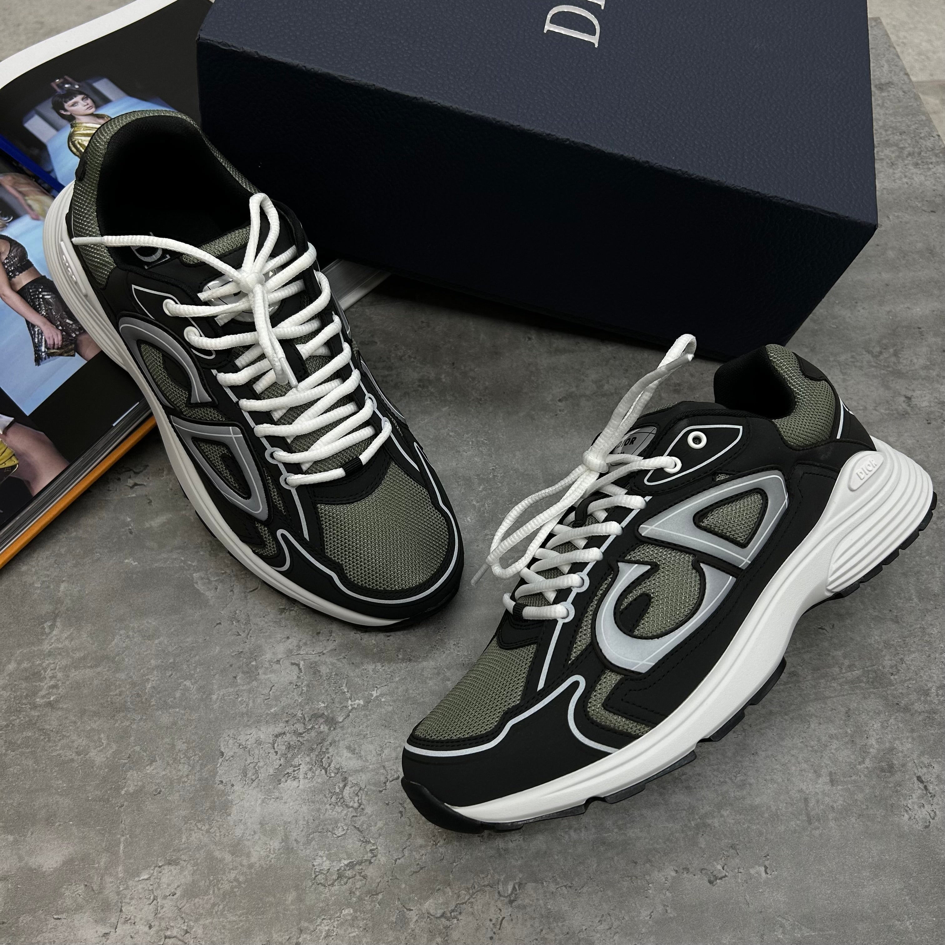 DIOR B30 - TRAINER - KHAKI/BLACK