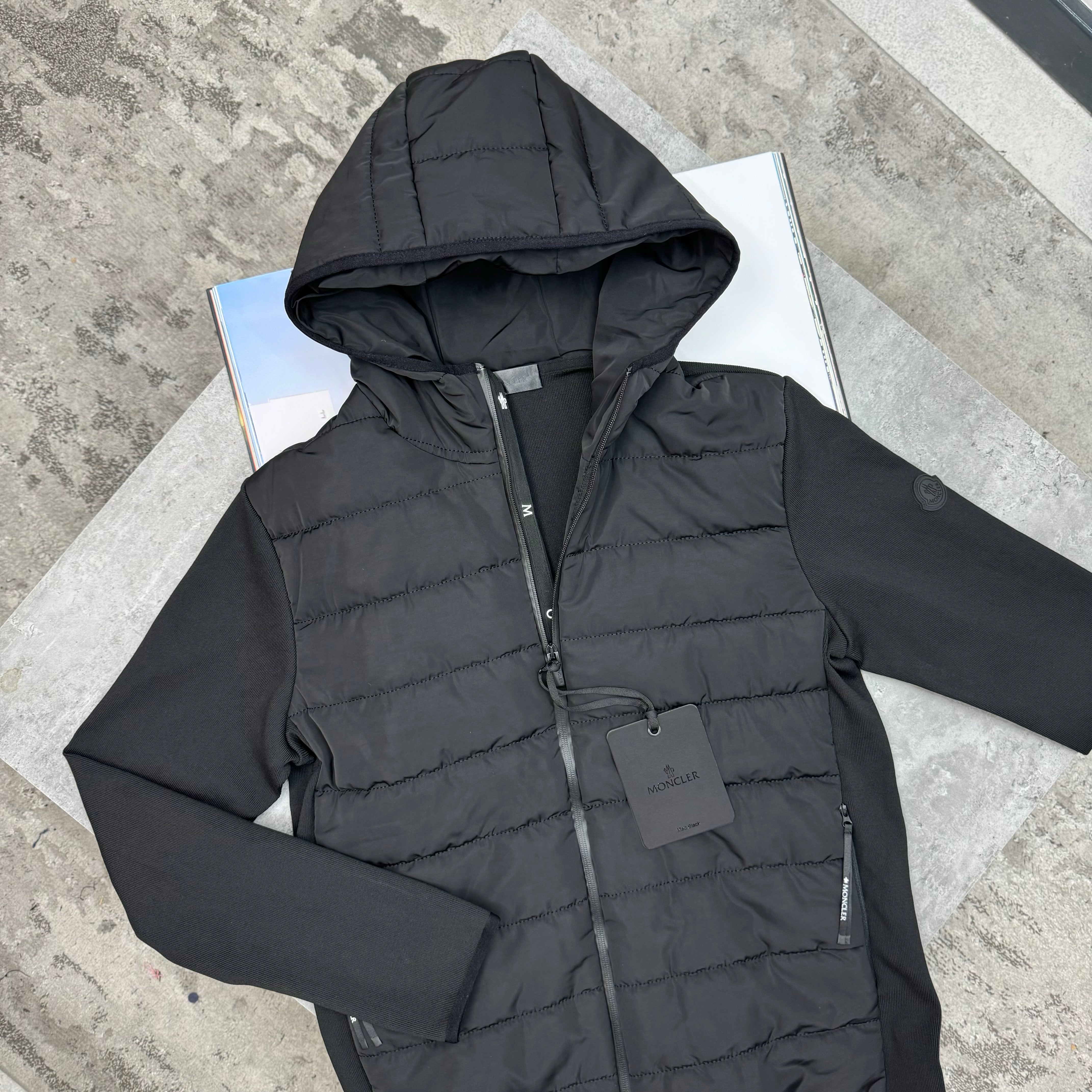 MNCLR - BLACK BADGE JACKET - BLACK