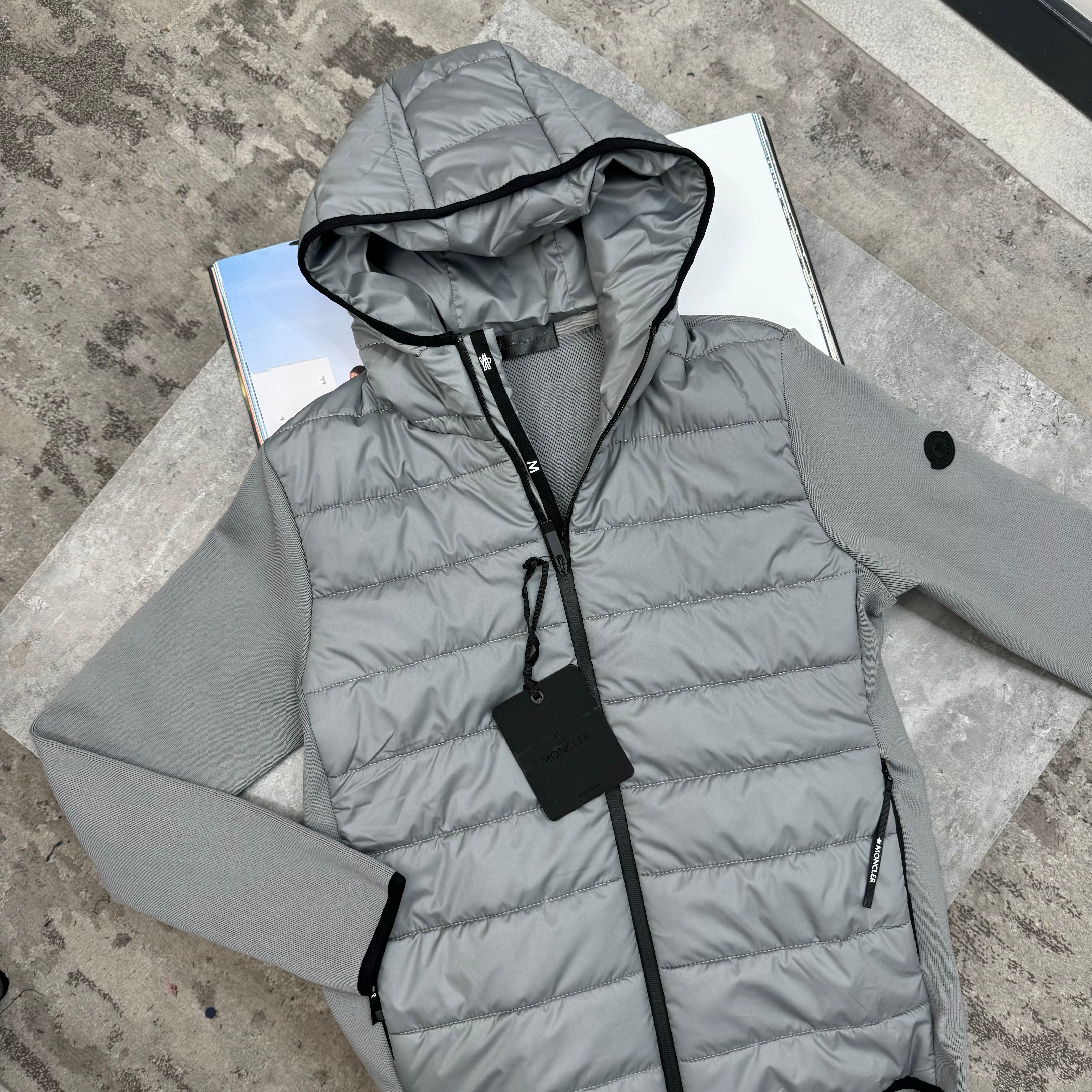 MNCLR - BLACK BADGE JACKET - ICE GREY